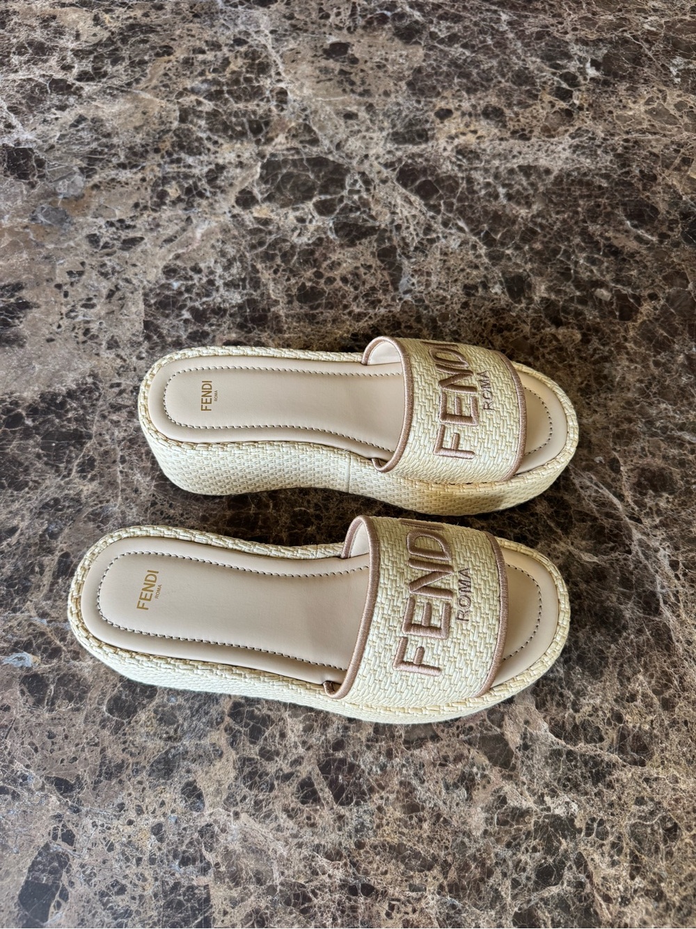 Fendi slides raffia natural beige logo slides sandals flats platforms sz 37.5 - Picture 7 of 11